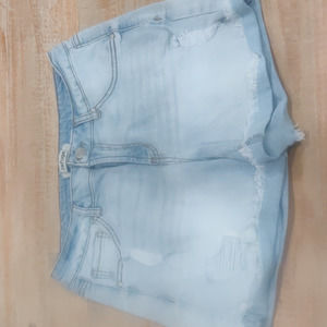 Refuge Denim Distressed Shorts‎